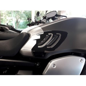 PAR DE ADHESIVOS 3D PROTECCIÓN DEPOSITO LATERAL HONDA CB 1000 R 2018-2020