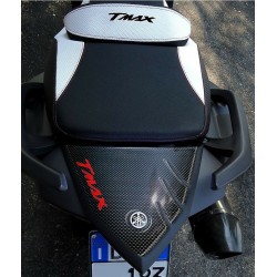 ADESIVO 3D PROTEZIONE CODINO YAMAHA T-MAX 530 2012-2016 CARBON LOGO ROSSO