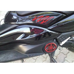 ADESIVI 3D PROTEZIONI LATERALI SOTTOSELLA YAMAHA T-MAX 500 2008-2011 CARBON BIANCO