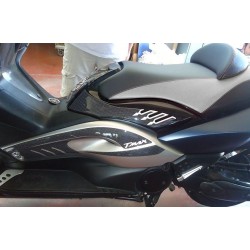 ADESIVI 3D PROTEZIONI LATERALI SOTTOSELLA YAMAHA T-MAX 500 2008-2011 NERO ROSSO