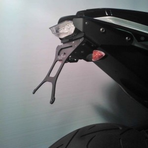 KENNZEICHENHALTER KTM DUKE 690 R 2016-2017, MIT EINSTELLBARER NEIGUNG