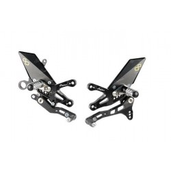 JUEGOS TRASEROS REGULABLES LIGHTECH CON REPOSAPIES FIJOS APRILIA RSV4 FACTORY APRC 2011-2012 (CAMBIO ESTÁNDAR)