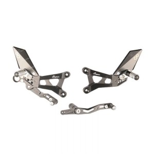 PEDANE ARRETRATE REGOLABILI LIGHTECH CON POGGIAPIEDI FISSI YAMAHA R6 2008-2016 (STANDARD/ROVESCIATO)