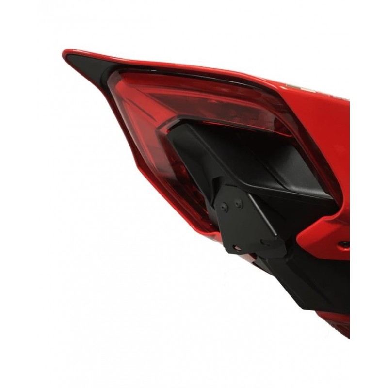 TAPA DE ALUMINIO PARA AGUJERO PORTA MATRÍCULA DUCATI PANIGALE V4 2020