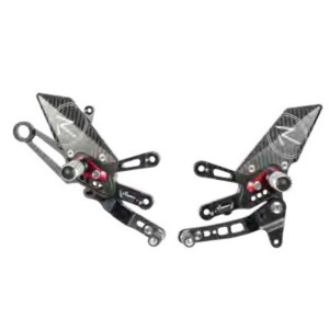 ESTRIBERAS TRASERAS REGULABLES LIGHTECH VERSION R APRILIA TUONO V4 1100 FACTORY 2018-2020* (INVERTIDA)