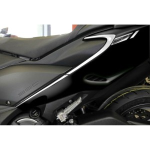 3D STICKERS CORNER PROTECTION TAIL TAIL YAMAHA T-MAX 560 2020-2021, SILVER CARBON