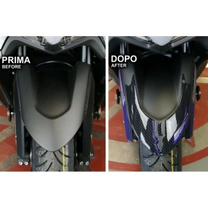 3D-AUFKLEBER VORNE KOTFLÜGELSCHUTZ YAMAHA T-MAX 560 2020-2021 FARBKARBON BLAU METALL