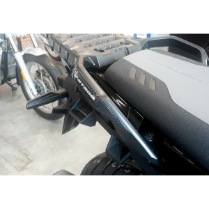 3D-STICKERS-PASSAGIERGRIFF-SCHUTZ SUZUKI V-STROM 1050 2023-2024