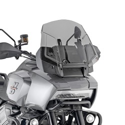 PARABRISAS GIVI HARLEY-DAVIDSON PAN AMERICA 1250 2021-2024, HUMO, CON KIT DE MONTAJE