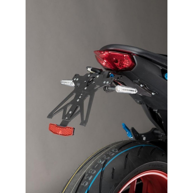 LIGHTECH KENNZEICHENHALTER-KIT YAMAHA MT-09 2021-2022, EINSTELLBAR