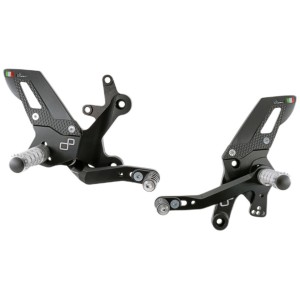 JUEGOS TRASEROS REGULABLES LIGHTECH CON REPOSAPIES FIJOS KAWASAKI NINJA 400 2023 (NORMAL/INVERTIDA)