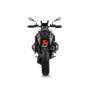 TERMINALE AKRAPOVIC SLIP-ON LINE BMW R 1300 GS 2023-2025 (EURO 5+), TITANIO/CARBONIO, OMOLOGATO