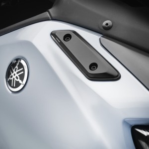 COPPIA TAPPI FORO SPECCHIO RIZOMA YAMAHA T-MAX 560 2025-2026, NERO