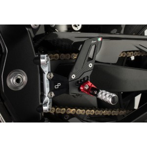 LIGHTECH R-VERSION EINSTELLBARE HINTERE FUSSPEGS MIT GELENKTEN FUSSRÜCKEN BMW S 1000 R 2025 (NORMAL/INVERTIERT)