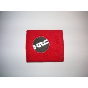 BRAZALETE PROTECTOR DEPÓSITO DE ACEITE DE FRENO CON EMBLEMA HRC, ROJO