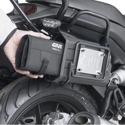 ROLL-UP BAG GIVI WITH TOOL HOLDER COMPARTMENT