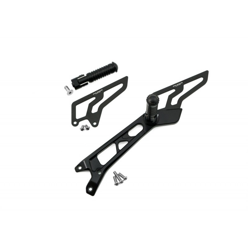 ESTRIBERAS DEL PASAJERO REGOLABILI CNC RACING DUCATI HYPERMOTARD 939 2016-2018